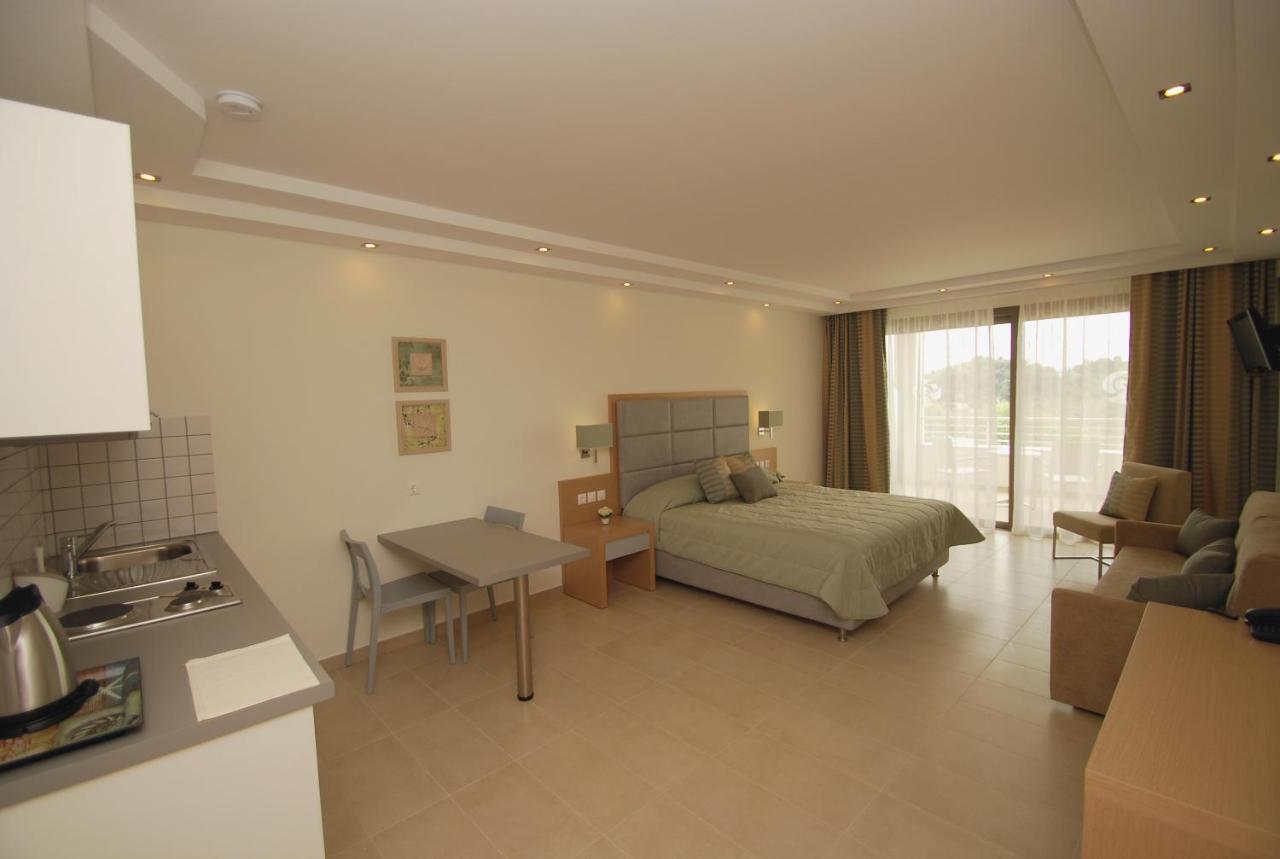 Skiathos Premier Troulos Habitación foto